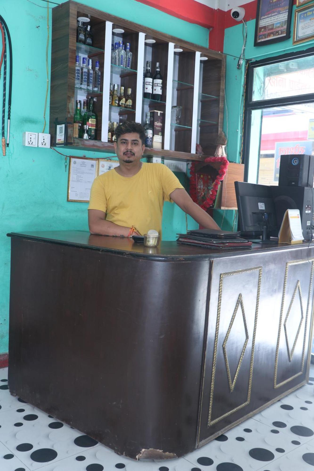 Punjabi Dhaba Lodge & Restaurant 拉明德 外观 照片