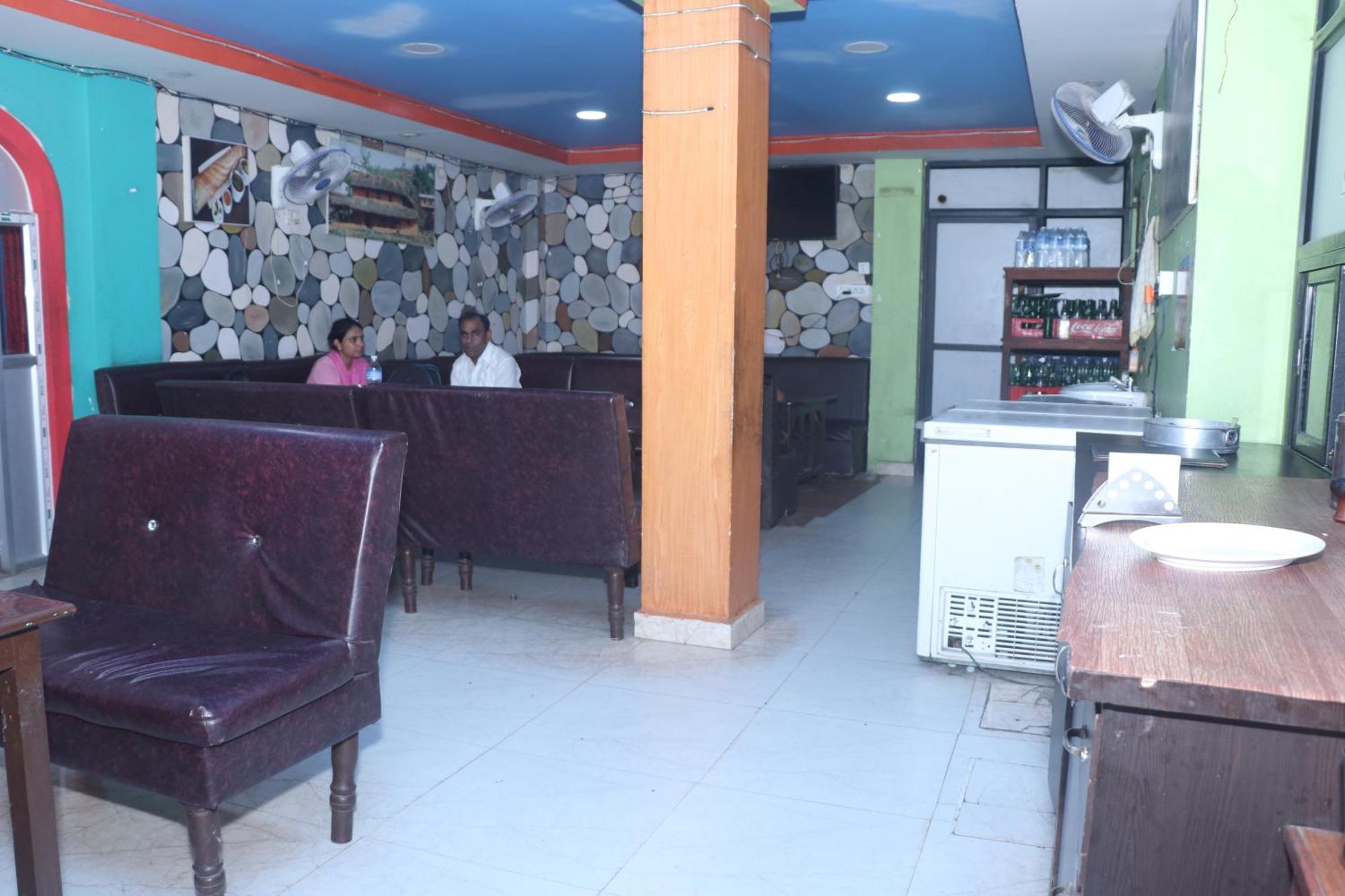 Punjabi Dhaba Lodge & Restaurant 拉明德 外观 照片